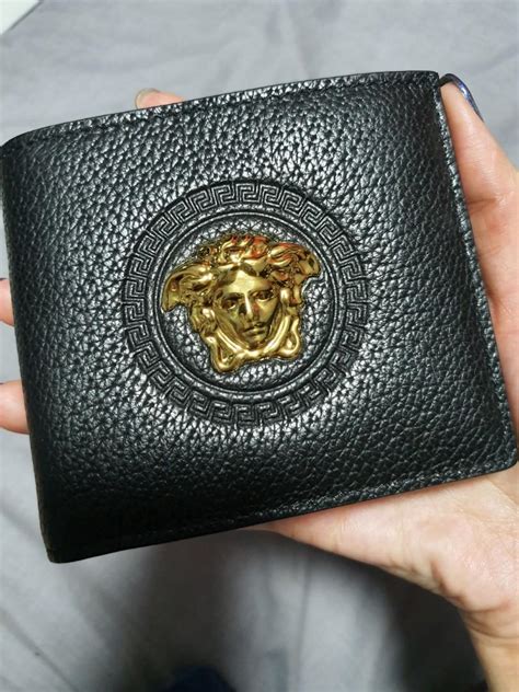 versace wallet real or fake